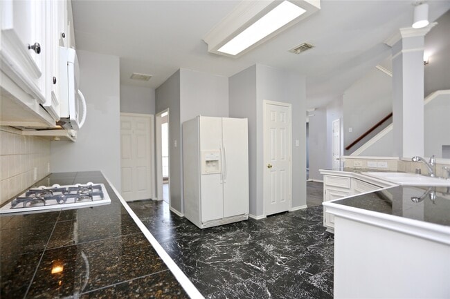 property at 2515 Hyland Park