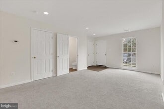 43539 Kiplington Square in Chantilly, VA - Building Photo - Building Photo