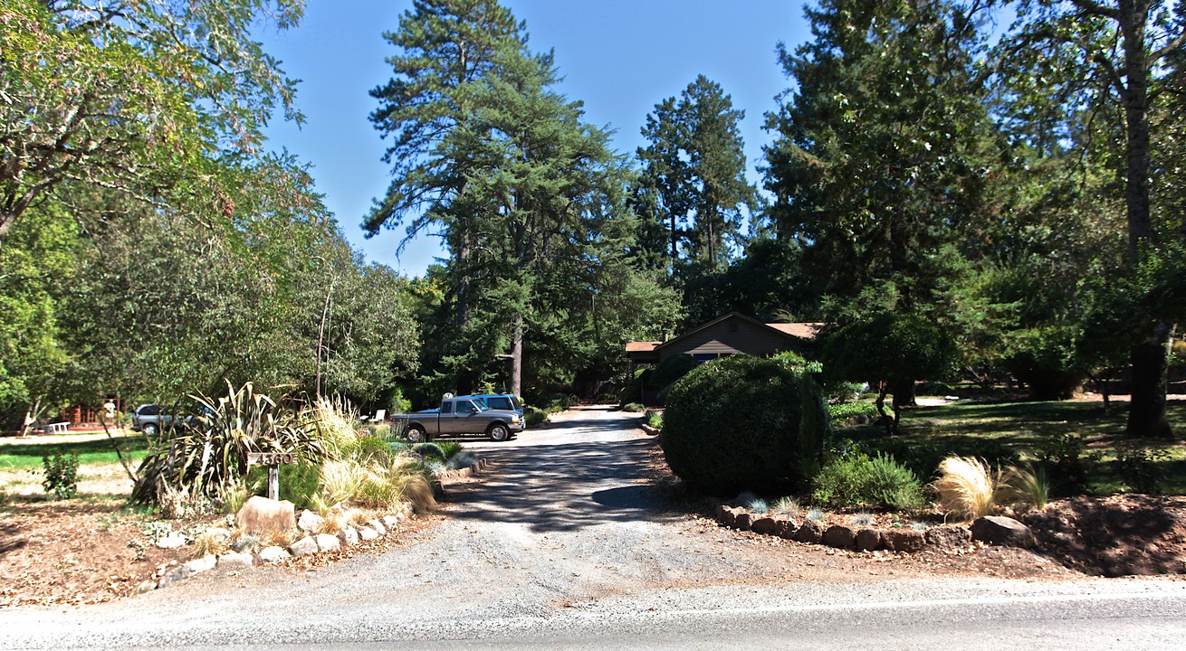 4360 Montecito Ave in Santa Rosa, CA - Foto de edificio