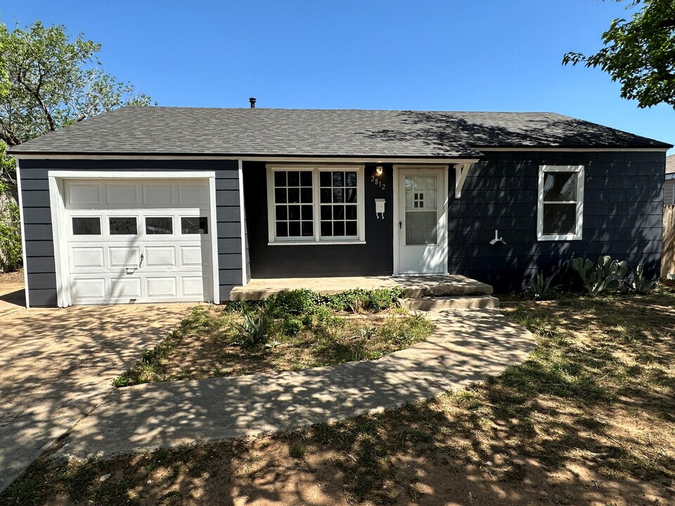 2812 40th St in Lubbock, TX - Building Photo