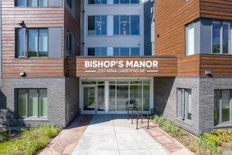 Bishop's Manor in Calgary, AB - Building Photo - Building Photo