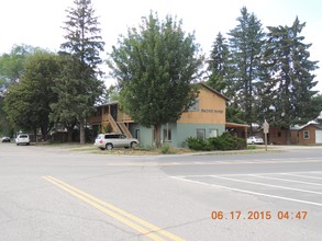 Pacific Pines Apartment in Kettle Falls, WA - Building Photo - Building Photo