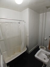 3501 Albion Pl N, Unit 1 in Seattle, WA - Foto de edificio - Building Photo