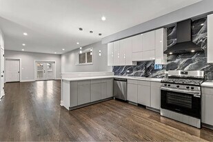 4827 S St Lawrence Ave, Unit 2 in Chicago, IL - Building Photo