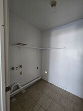 753 Moffat Dr in Hanford, CA - Building Photo - Building Photo