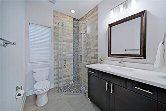 5703 Kansas St in Houston, TX - Building Photo - Building Photo