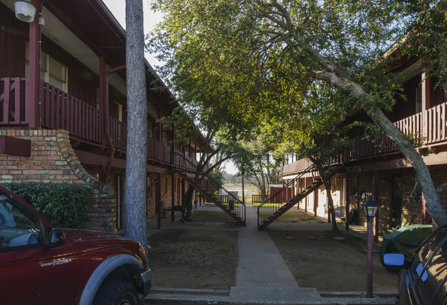 Bellaire in Richland Hills, TX - Building Photo - Building Photo