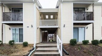 509 Mystic Dr Unit H in Greensboro, NC - Building Photo