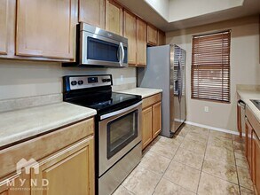2401 E Rio Salado Pkwy in Tempe, AZ - Building Photo - Building Photo