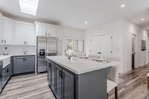 Capitola Gardens in Capitola, CA - Building Photo