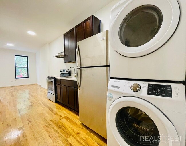 property at 712A Greene Ave