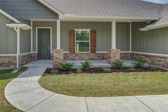 207 Hope Ave in Shawnee, OK - Building Photo - Building Photo