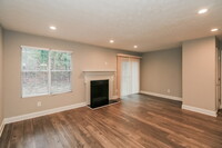 2959 Sugarcreek Ln in Atlanta, GA - Building Photo - Building Photo