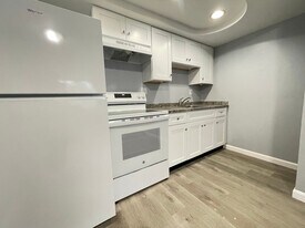 181 Loudon Rd in Concord, NH - Building Photo