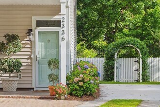 2336 Kennison Ln in Mount Pleasant, SC - Building Photo - Building Photo