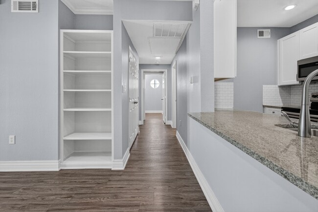 Compass Bay Apartments in Corpus Christi, TX - Building Photo - Building Photo