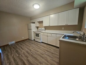 1314 Parmalee St in Kent, OH - Building Photo - Building Photo