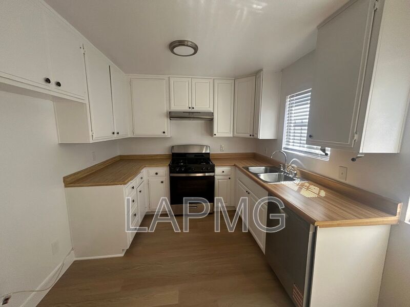 9618 Pacific Ave in Bellflower, CA - Building Photo