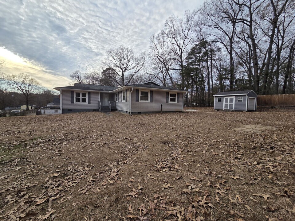 10526 Buena Vista Blvd in Richmond, VA - Building Photo