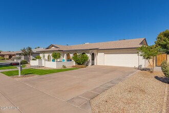 2032 E Pegasus Dr in Tempe, AZ - Building Photo - Building Photo