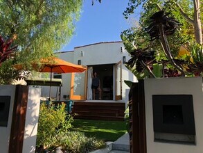 7715 Norton Ave in West Hollywood, CA - Building Photo - Building Photo