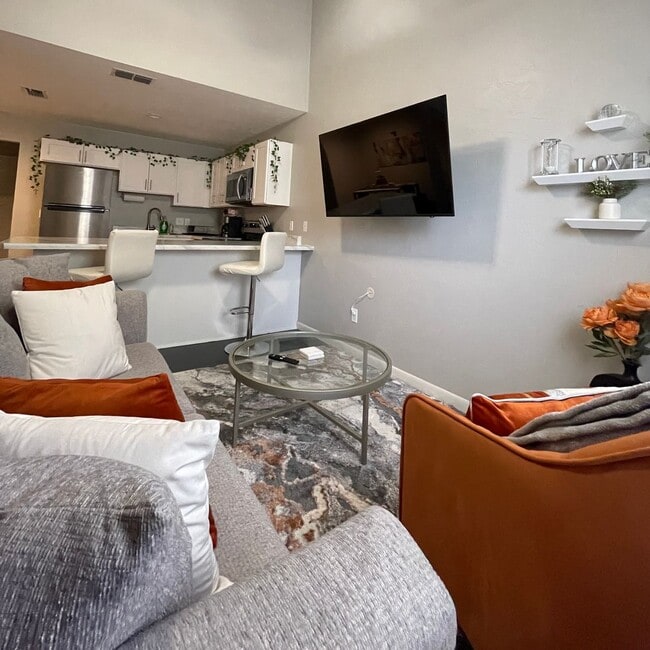 930 S Lipona Rd in Tallahassee, FL - Building Photo - Building Photo