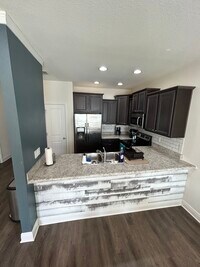 155 Iron Horse Dr E photo'