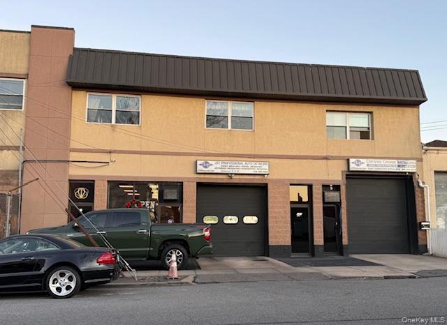 property at 223 Scherer Blvd