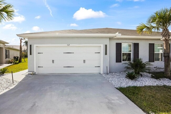 309 Raspberry Rd in Fort Pierce, FL - Foto de edificio - Building Photo