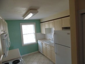 100 Colville Rd, Unit 62B in Charlotte, NC - Building Photo - Building Photo