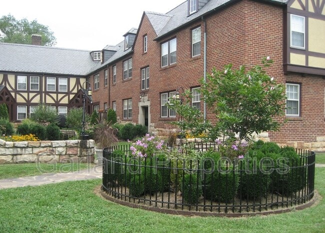 property at 2049 Windsor Ave SW