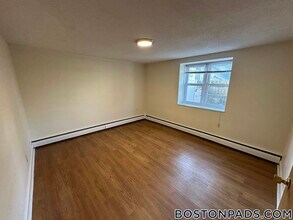 110 Babcock St, Unit P1 in Brookline, MA - Building Photo - Building Photo