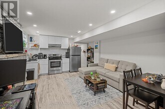 599 Glencairn Ave in Toronto, ON - Building Photo - Building Photo