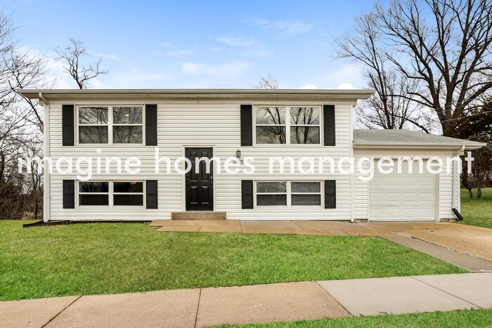 2829 Parc Cheri Ct in St. Louis, MO - Building Photo