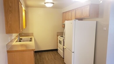 10273 Seneca Dr in Boise, ID - Building Photo - Building Photo