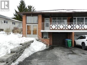 3367 Verhoeven Dr in Mississauga, ON - Building Photo - Building Photo