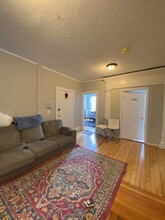 10 Glenville Ave in Boston, MA - Building Photo - Building Photo