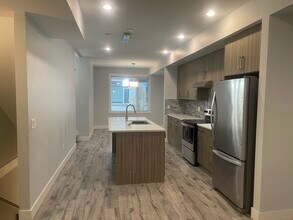 1308 Rutland Rd N in Kelowna, BC - Building Photo - Building Photo