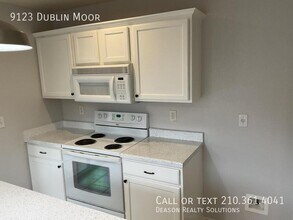 9123 Dublin Moor in San Antonio, TX - Building Photo - Building Photo