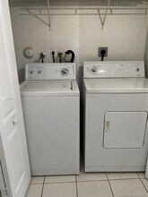 6970 NW 177th St-Unit -M101 in Hialeah, FL - Building Photo - Building Photo
