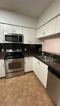50 Key W Ct in Weston, FL - Building Photo - Building Photo
