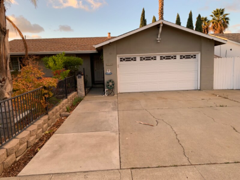 2715 Cunningham Ave in San Jose, CA - Foto de edificio