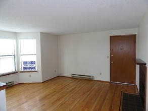 5219 S Orchard St-Unit -B in Tacoma, WA - Foto de edificio - Building Photo