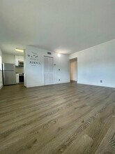 651 NW 42nd Ct, Unit 118 in Deerfield Beach, FL - Foto de edificio - Building Photo
