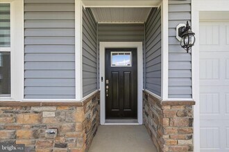 115 Trellis View Ln in Winchester, VA - Building Photo - Building Photo