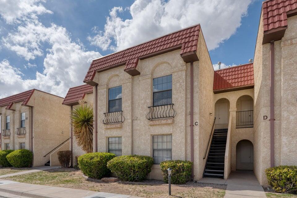 811 Country Club Dr SE in Rio Rancho, NM - Building Photo