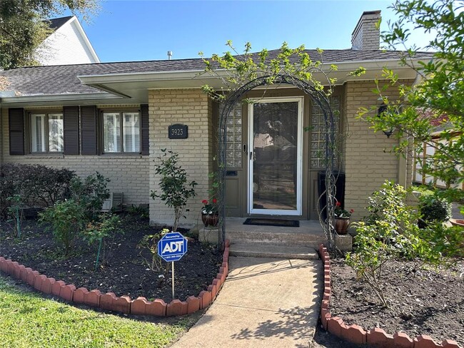 property at 3923 Purdue St