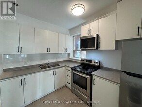 399 Dupont St in Toronto, ON - Building Photo - Building Photo