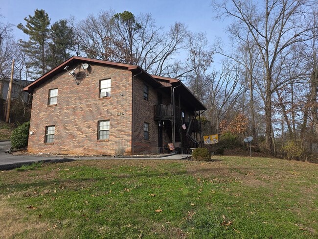 1060 Union St, Unit #3 in Kingsport, TN - Foto de edificio - Building Photo