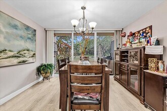 9410 Live Oak Pl in Davie, FL - Foto de edificio - Building Photo
